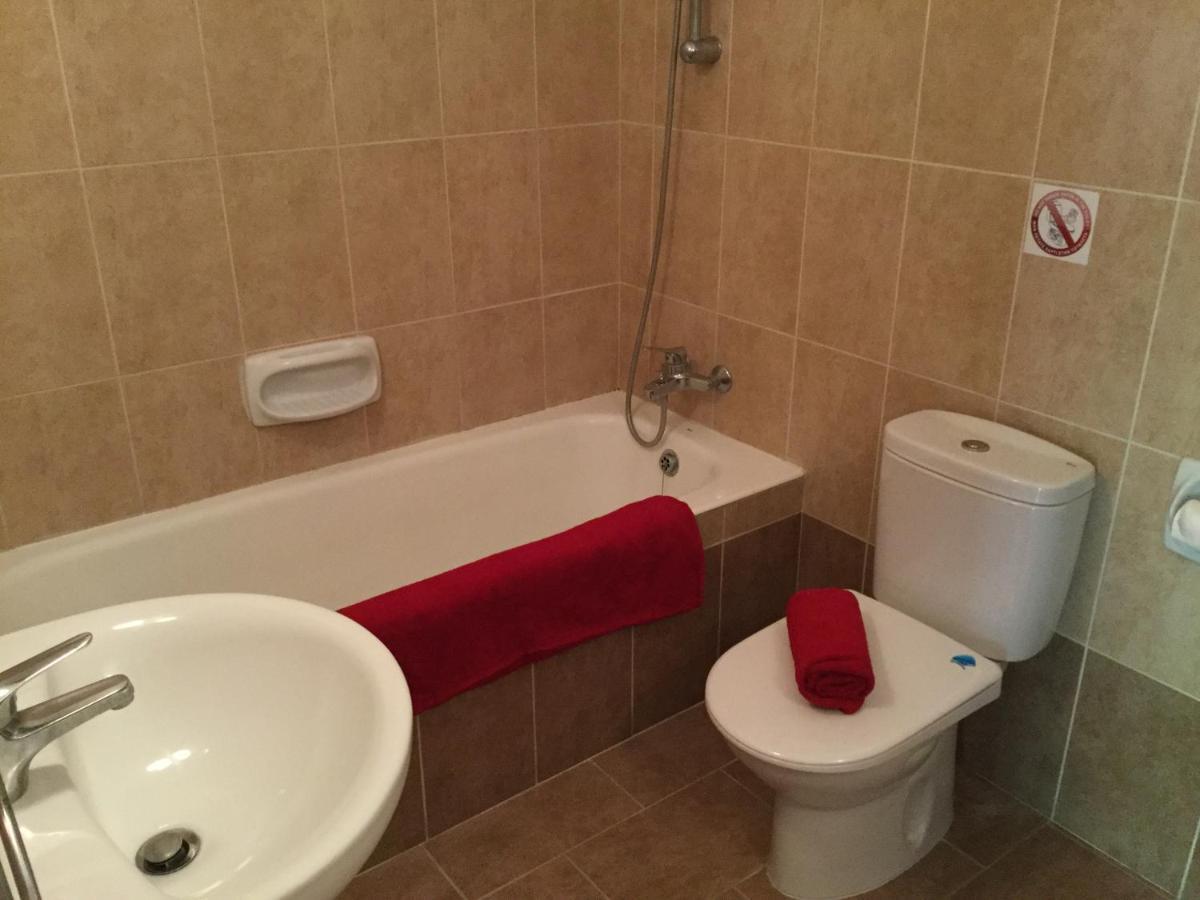 Poolside 2 Bedroom Apt, Paphos Riviera, Universal Area Dış mekan fotoğraf