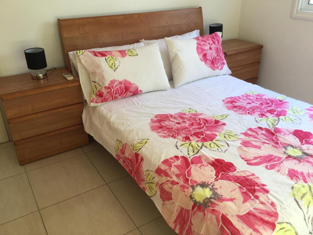 Poolside 2 Bedroom Apt, Paphos Riviera, Universal Area Dış mekan fotoğraf