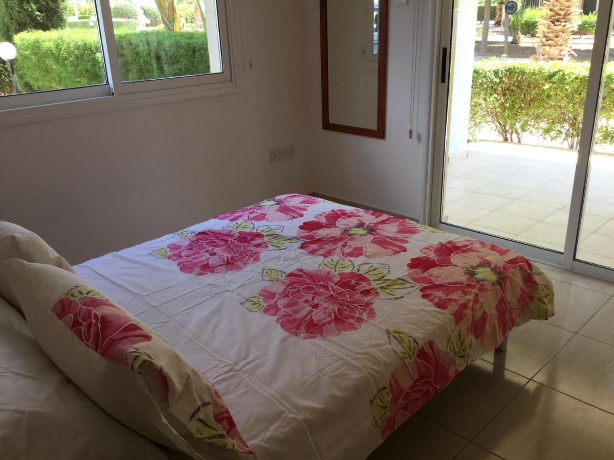 Poolside 2 Bedroom Apt, Paphos Riviera, Universal Area Dış mekan fotoğraf