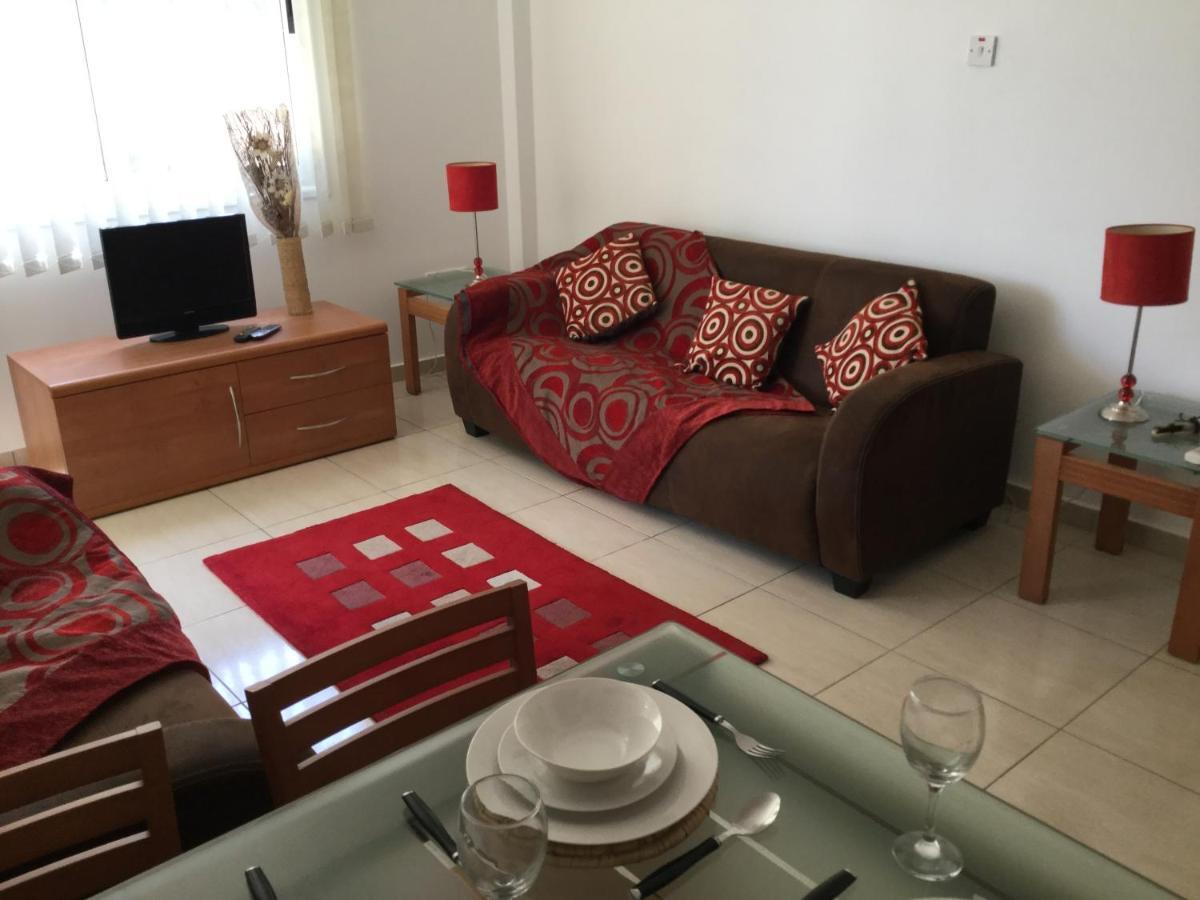 Poolside 2 Bedroom Apt, Paphos Riviera, Universal Area Dış mekan fotoğraf